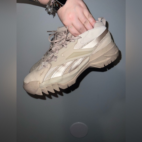 Cardi b Reebok - Picture 3 of 7